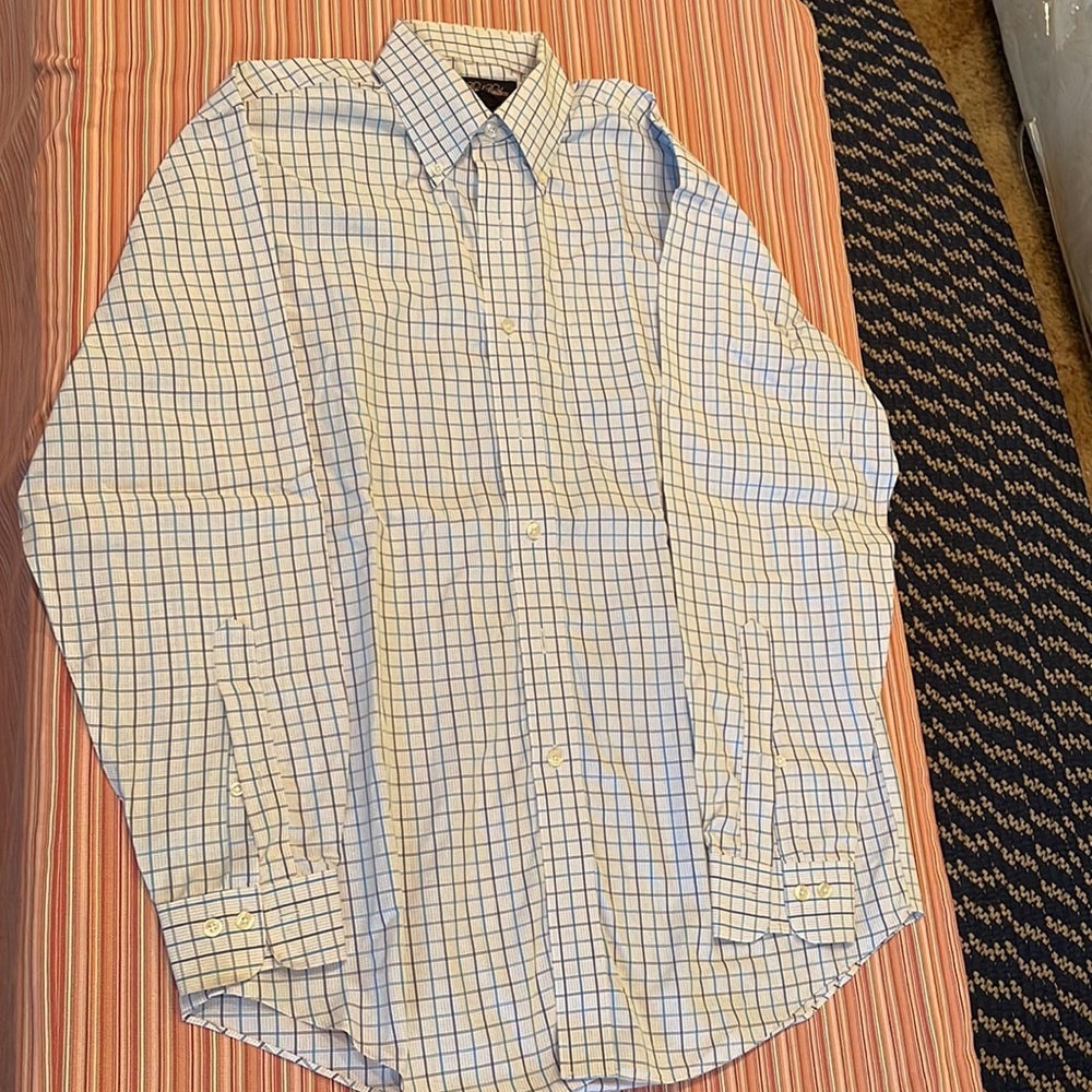 Shirt - Picture 3 of 4